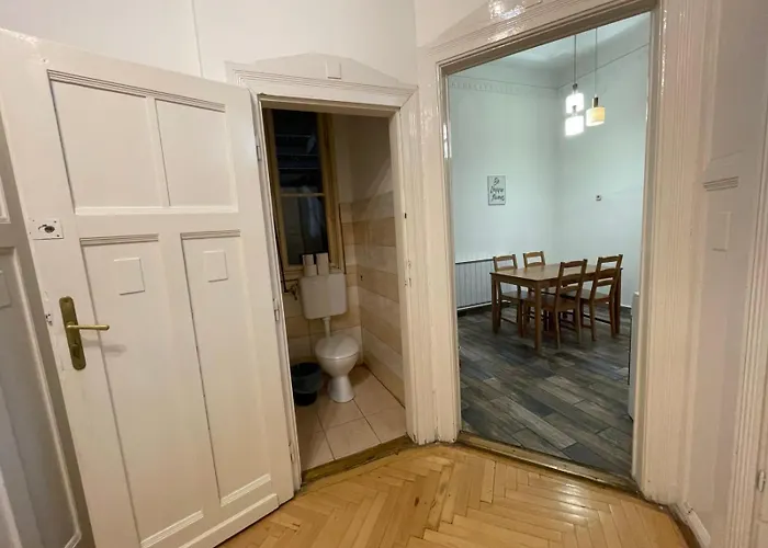White Pearl Near Gozsdu Privat bolig