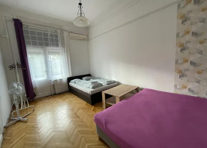 White Pearl Near Gozsdu Budapest