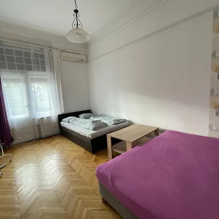 White Pearl Near Gozsdu Budapesta